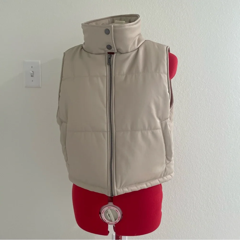 Anthropologie Faux leather cropped vest - Picture 2 of 4
